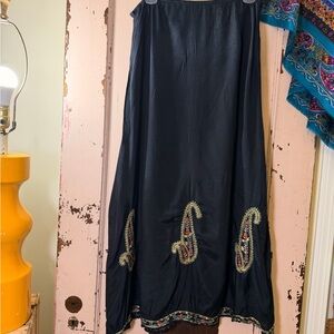 Soho Compagnie Black Embroidered Maxi Paisley Skirt Size Small